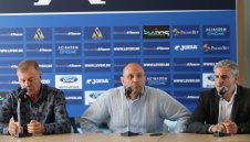 Над закона? Тити с ново нарушение на пътя + ВИДЕО