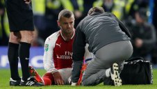 Арсенал все още не е предложил нов договор на Уилшър