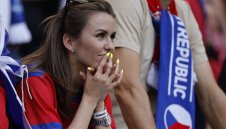 Фенките на Южна Корея или Чехия са по-красиви? Гласувай и избери своя фаворит