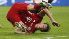 Мускулите на Леон "помпят" милиони за Байерн + СНИМКИ