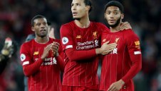 Ван Дайк алармира Ливърпул: Няма за кога да се отпускаме