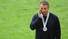 Легенда към Флик: Не те разбирам! Можеше да си икона на Байерн