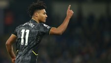 Нападател влезе в историята на Астън Вила