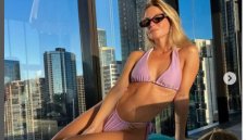 Русо изкушение показа къде спи с гаджето си + СНИМКИ