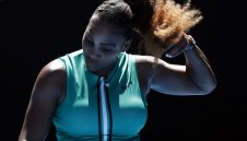 Серина смачка украинска красавица в Мелбърн и е на 1/8-финал