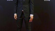 Нойер защити Левандовски за вота