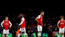 Арсенал се сбогува с Топ 6 след загуба от Тотнъм