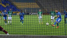 Левски преподписва с Венци Христов