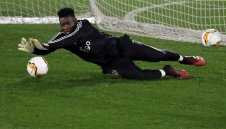 Барса предложи на Аякс трима свои за Онана