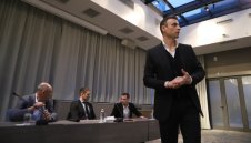 Бербатов не се отказва, иска да бутне Боби Михайлов още в петък