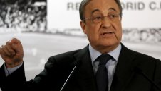 Флорентино Перес скача на публиката на Реал Мадрид