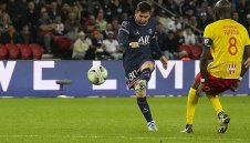 Лео Меси вкара страхотен гол, а ПСЖ грабна титлата