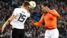 Ван Дайк хвали Зюле: Много е талантлив