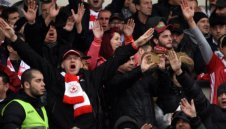 Това е "Вечно дерби": Близо 17 000 зрители са гледали ЦСКА - Левски под дъжда