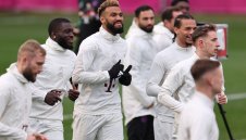 Байерн не знае какво се случва с национал