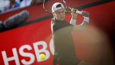 Руне троши ракети и после ги... продава