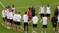 Байерн прибира над 1 млн. евро от ФИФА за националите си