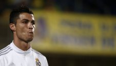 Феновете на Реал на нож с Роналдо и Бейл