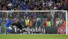 Дзадза: Винаги бия дузпите така, успях да излъжа Нойер + ВИДЕО