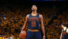 Крал Джеймс може да остане без важен съотборник