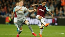 Юнайтед грабна "среброто" във Висшата лига след грозно реми с Уест Хям