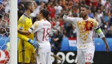 Философът Рамос: Лесно е да даваш акъл от дивана с чипс