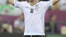 Днес Подолски става рекордьор