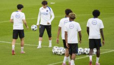 Ас на Португалия аут заради контузия