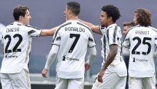 Ювентус ще търси нови отбори на двама от играчите си през лятото