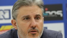 Левски няма да пести средства за школата 