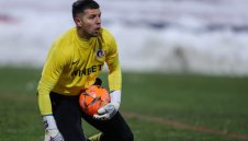 Вратар напусна Етър, чака оферта от елита