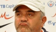 Гугутката клъвна по Домусчиев и ЦСКА