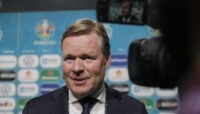 Роналд Куман разкри пред Христо Стоичков бъдещето на Барса