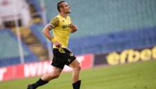 Ботев с Виктор Генев срещу Левски