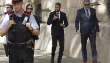 Пак разследват трансфера на Неймар в ПСЖ