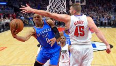 Клипърс наваксаха 16 точки за 7 минути и половина