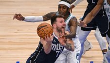 Лука се развихри в  края и Далас укроти Вълците