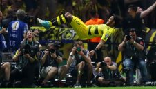 Новият шеф на ПСЖ се стиска, не му се дават €70 млн. за Оба