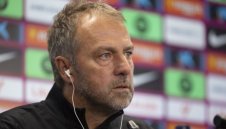 Флик се заоправда след "мъката" на Барса срещу последния