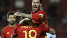 Диего Коста има късмет, размина се с тежка контузия