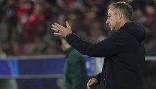 Флик: Голяма победа, реагирахме страхотно на червения картон