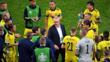 Легенда на Швеция сложи край на кариерата си