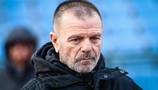 Ще уволнят ли Стойчо Младенов от ЦСКА в мач №200?