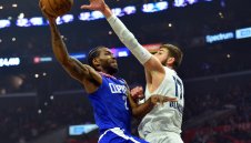 Клипърс катастрофира тежко насред Лос Анджелис