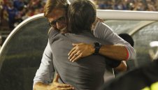 Клоп съвсем полудя, танцува като Стъридж + ВИДЕО