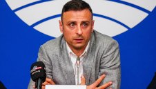 Бербатов раздава дипломи на лекари в Плевен