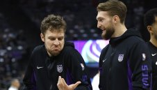 Феновете на Сакраменто искат Везенков да играе повече