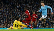 Сантиметър разделил Ливърпул от първи гол срещу Сити + СНИМКА