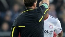 Боатенг отнесе два мача