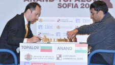 Наш Веско остава на дъното след реми с Ананд